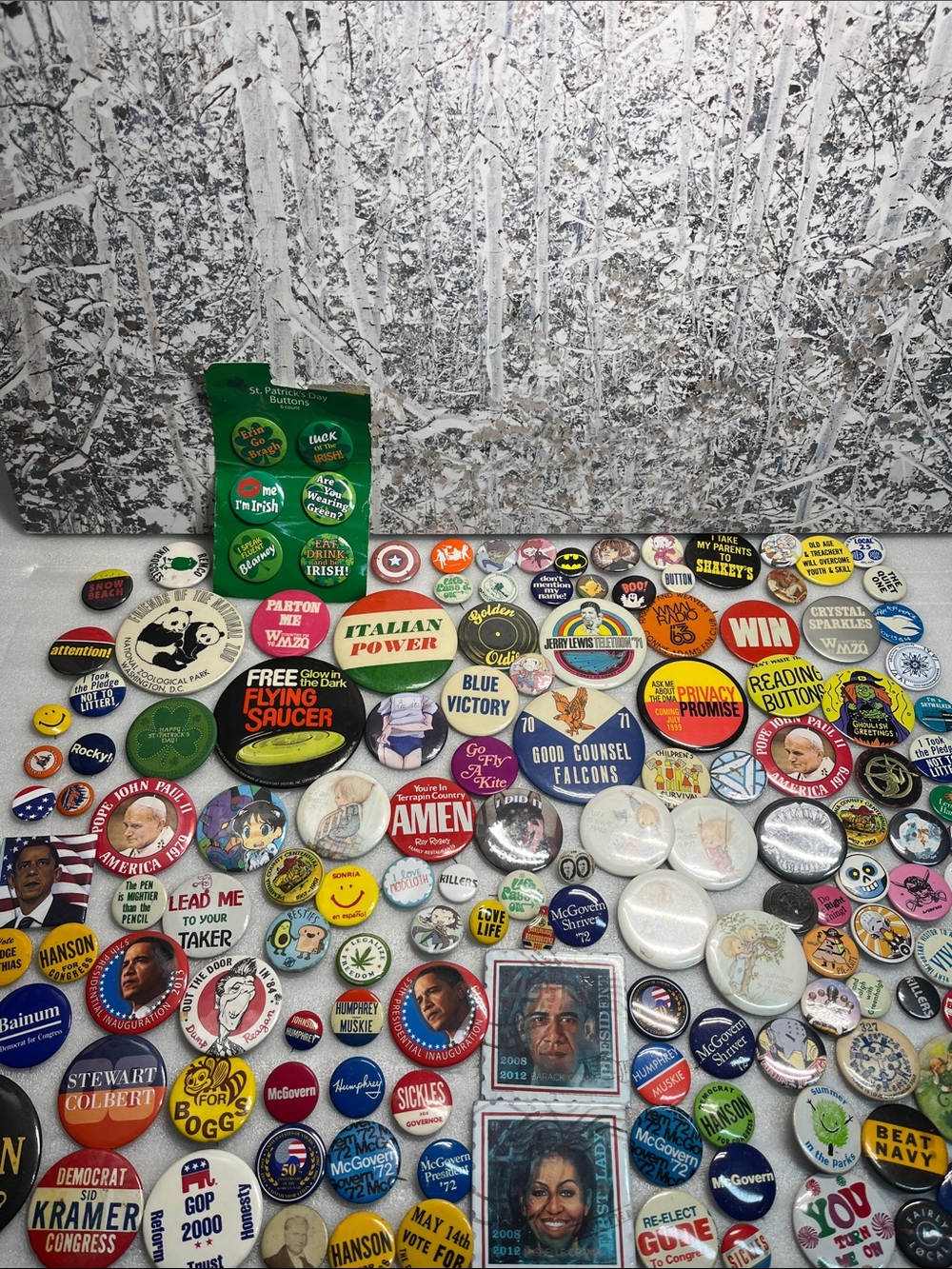 Buttons & Pins Some Vintage Lot